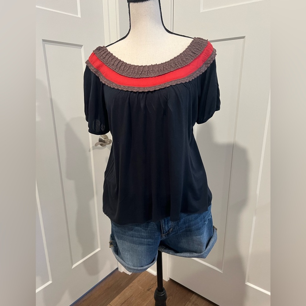 Free People lightweight summer top Black Size Small
